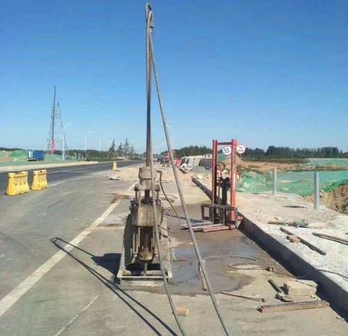 英州镇公路高聚物注浆加固